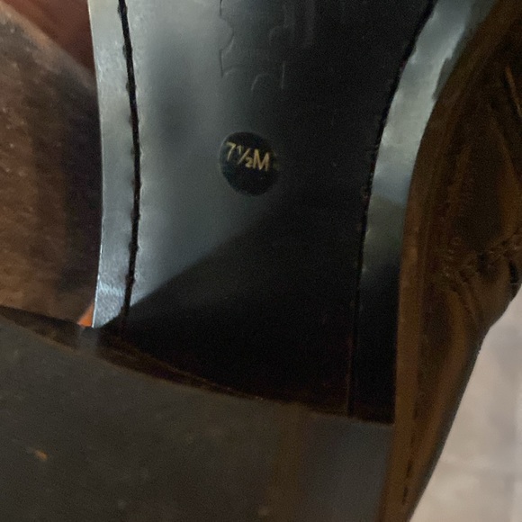 Gianni Bini black ankle boots with fancy stitching. Size 7.5. - Picture 5 of 7